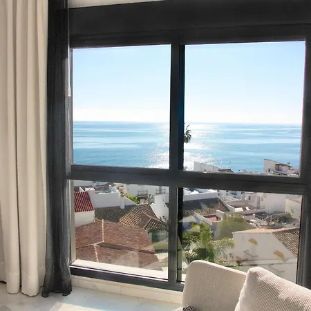 Cosmo Penthouse Sea Views 埃斯特波纳