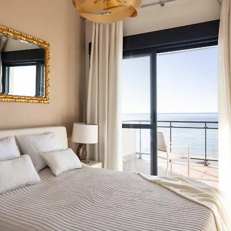 Cosmo Penthouse Sea Views * إِستيبونا