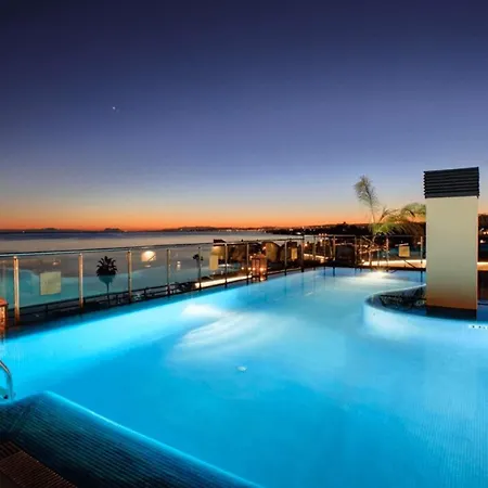 Cosmo Penthouse Sea Views * إِستيبونا